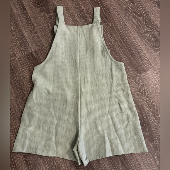 SHEIN Lune Mint Romper. Size L - Picture 2 of 4